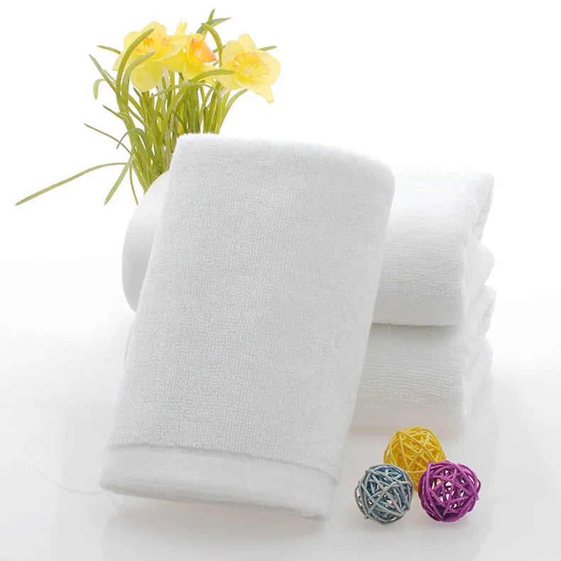 100% Cotton White Face Towel for Hotel Custom Embroidery Bath Towel Personalized Customized Beach Towel Corporate Gift With Logo