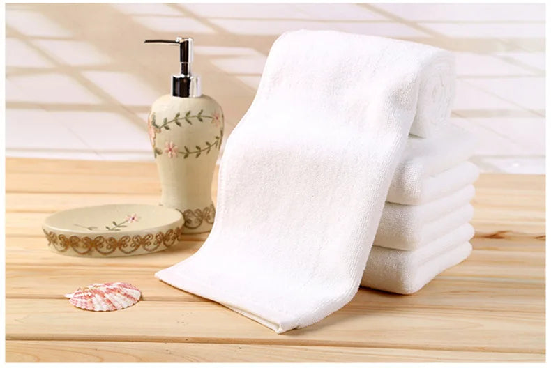 100% Cotton White Face Towel for Hotel Custom Embroidery Bath Towel Personalized Customized Beach Towel Corporate Gift With Logo