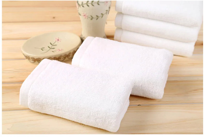 100% Cotton White Face Towel for Hotel Custom Embroidery Bath Towel Personalized Customized Beach Towel Corporate Gift With Logo